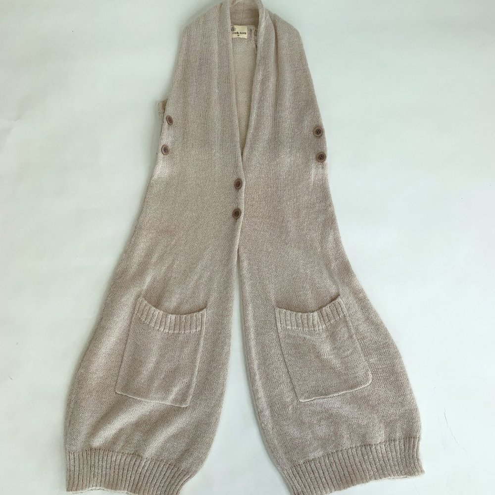 Stella Forest wool vest and scarf